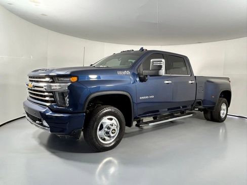 Used 2023 Chevrolet Silverado 3500 High Country image 3