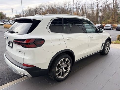 Used 2024 BMW X5 xDrive40i w/ Premium Package image 6