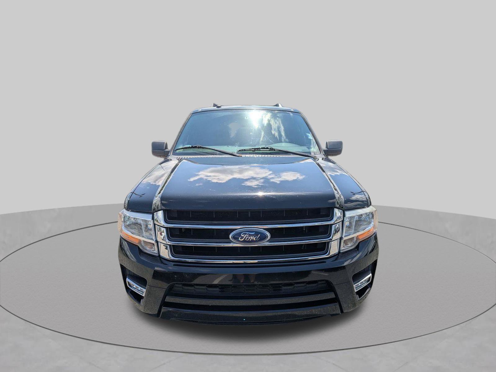 Used 2017 Ford Expedition XLT RWD image 9