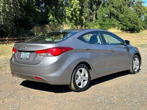Used 2012 Hyundai Elantra GLS w/ Preferred Pkg 3 FWD image 9