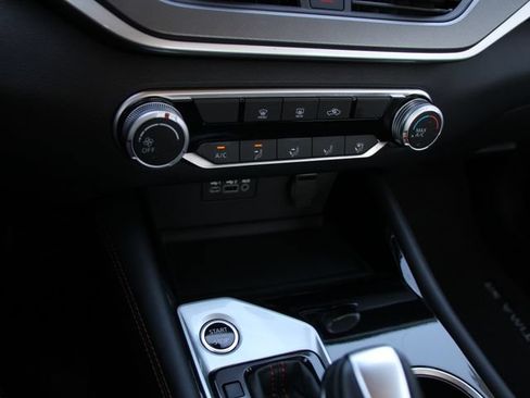 Certified 2025 Nissan Altima 2.5 SR FWD image 19