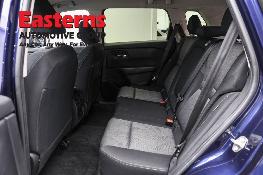 Used 2025 Nissan Rogue SV AWD/4WD image 23