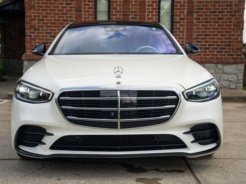 Used 2022 Mercedes-Benz S 500 4MATIC image 2