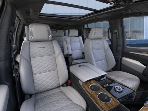 New 2026 Cadillac Escalade ESV Platinum Sport w/ LPO, ONYX Package AWD/4WD image 16