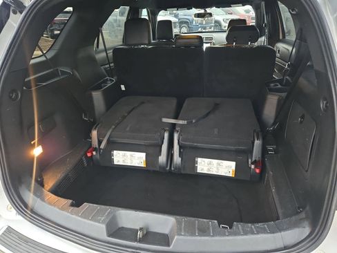 Used 2018 Ford Explorer XLT w/ Equipment Group 202A image 31