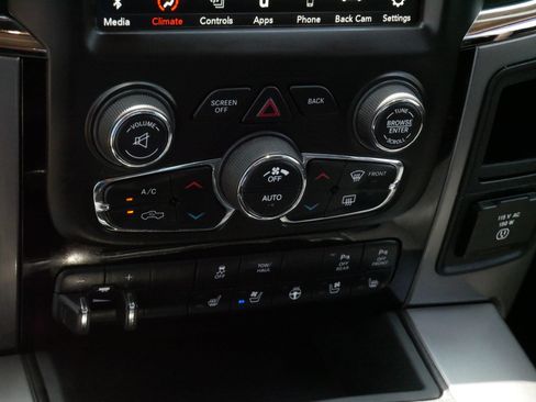 Used 2018 RAM 2500 Laramie w/ Sport Appearance Group AWD/4WD image 23