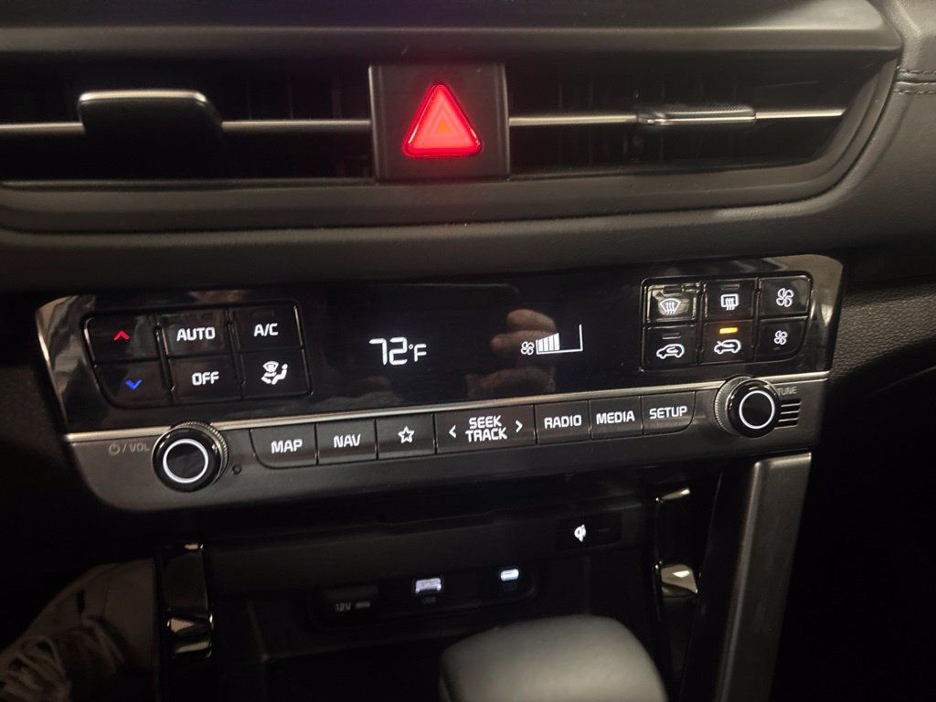 Used 2024 Kia Seltos EX AWD/4WD image 11