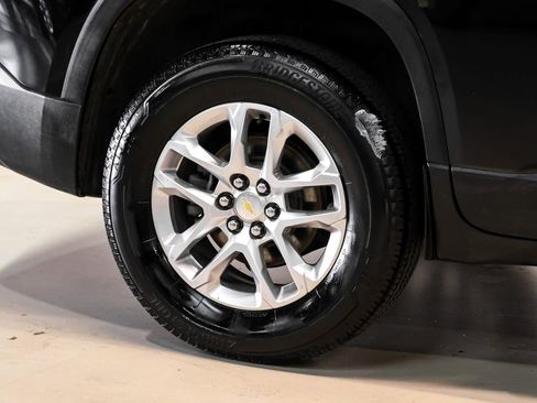 Used 2021 Chevrolet Traverse LS w/ LPO, Black Accent Package image 54