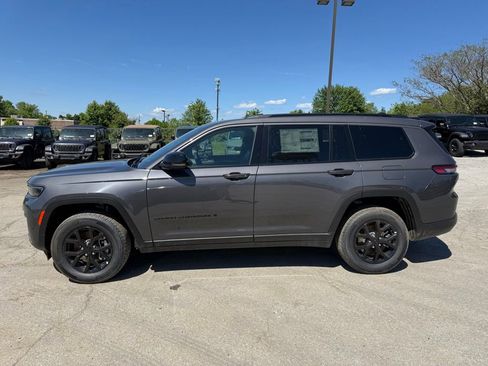 New 2026 Jeep Grand Cherokee L 4WD image 9