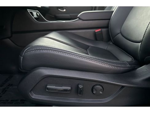 Certified 2025 Honda Pilot EX-L image 13