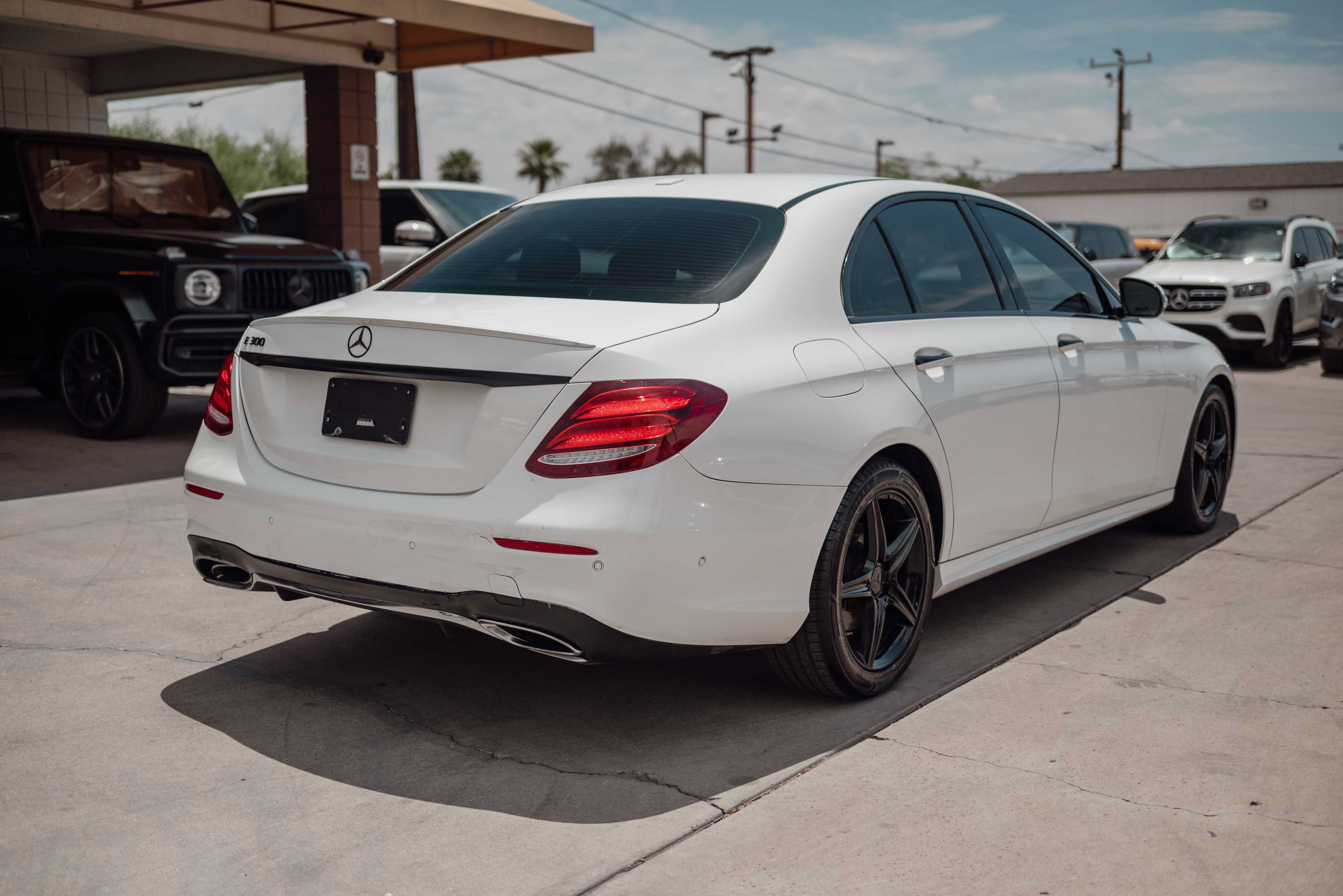Used 2017 Mercedes-Benz E 300 image 4
