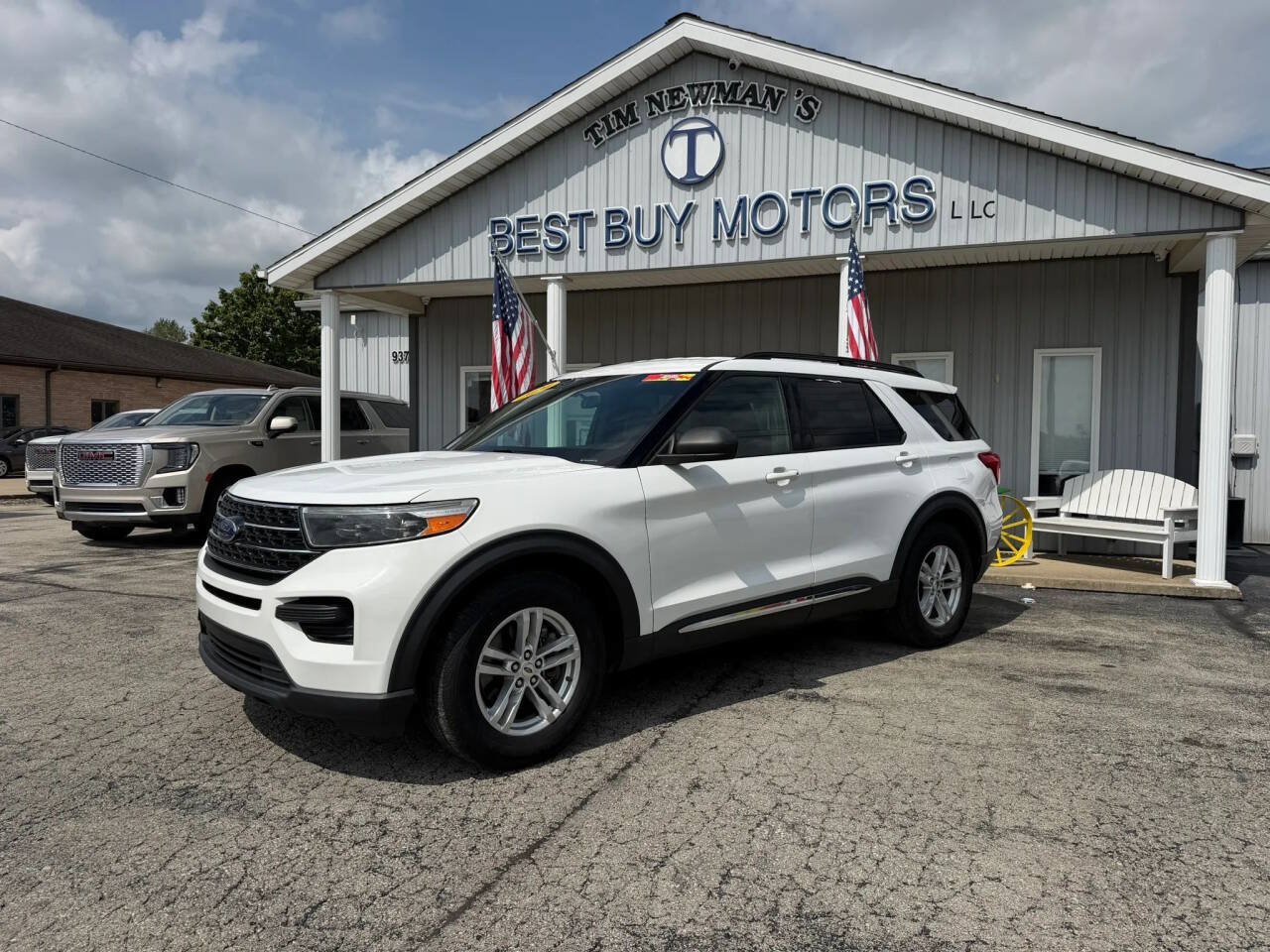 Used 2020 Ford Explorer XLT RWD image 1