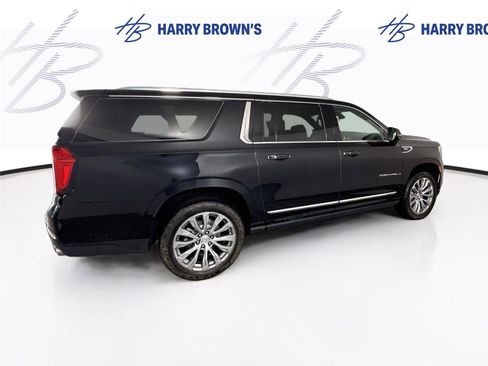 Used 2022 GMC Yukon XL Denali w/ Denali Ultimate Package AWD/4WD image 35