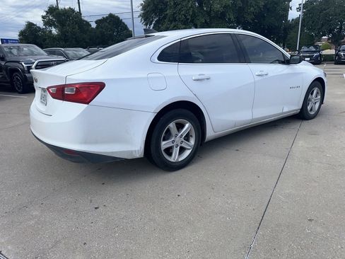 Used 2020 Chevrolet Malibu LS FWD image 4