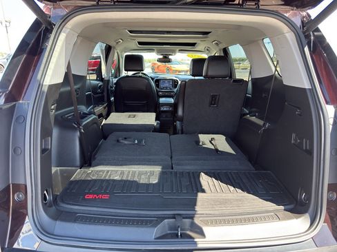 Used 2021 GMC Acadia AT4 w/ GMC Pro Grade Package AWD/4WD image 23