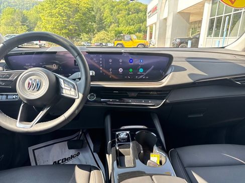 Used 2025 Buick Envision Avenir AWD/4WD image 15