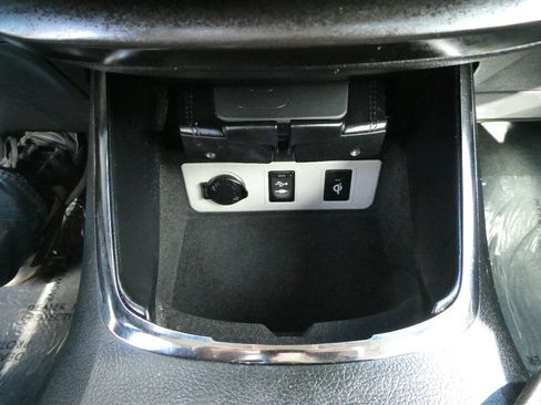 Used 2017 Toyota Avalon Limited w/ All Weather Liner Package FWD image 21