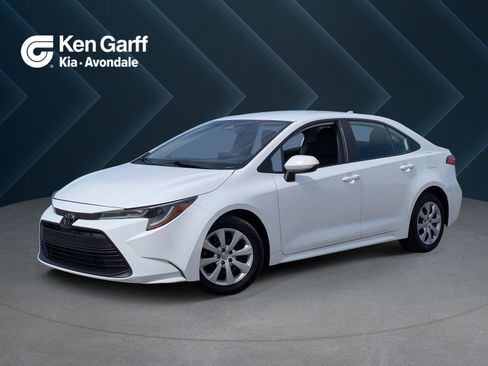Used 2024 Toyota Corolla LE FWD image 1