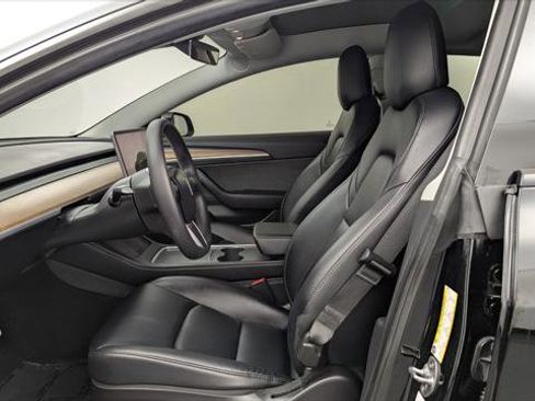 Used 2022 Tesla Model 3 Performance image 13