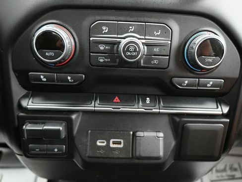 Used 2022 Chevrolet Silverado 3500 LT w/ Convenience Package RWD image 19