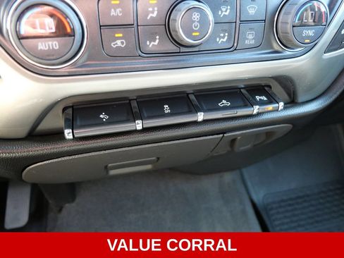 Used 2018 Chevrolet Silverado 1500 LT w/ All Star Edition AWD/4WD image 27