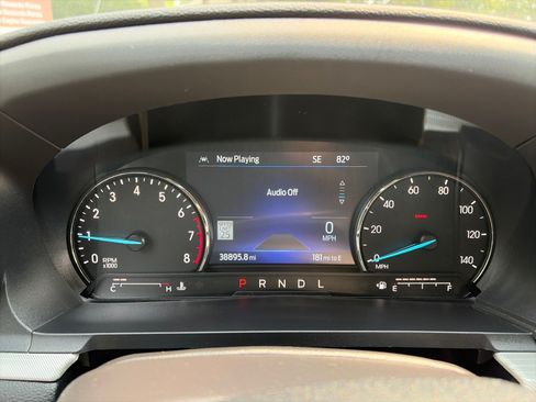 Used 2022 Ford Explorer XLT w/ XLT Sport Appearance Package AWD/4WD image 16