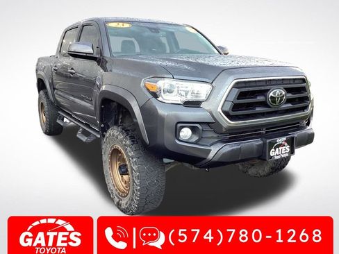 Used 2023 Toyota Tacoma SR5 RWD image 1