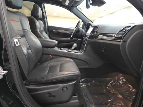 Used 2020 Jeep Grand Cherokee Trailhawk w/ Trailhawk Luxury Group AWD/4WD image 29