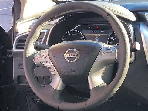 Used 2017 Nissan Murano SL image 16