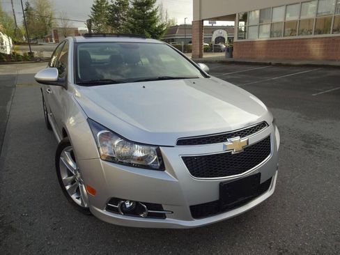 Used 2014 Chevrolet Cruze LTZ w/ RS Package image 9