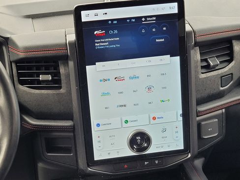 Used 2022 Ford Expedition Max Limited image 15