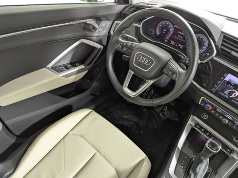 Certified 2024 Audi Q3 2.0T Premium Plus w/ Premium Plus Package image 9