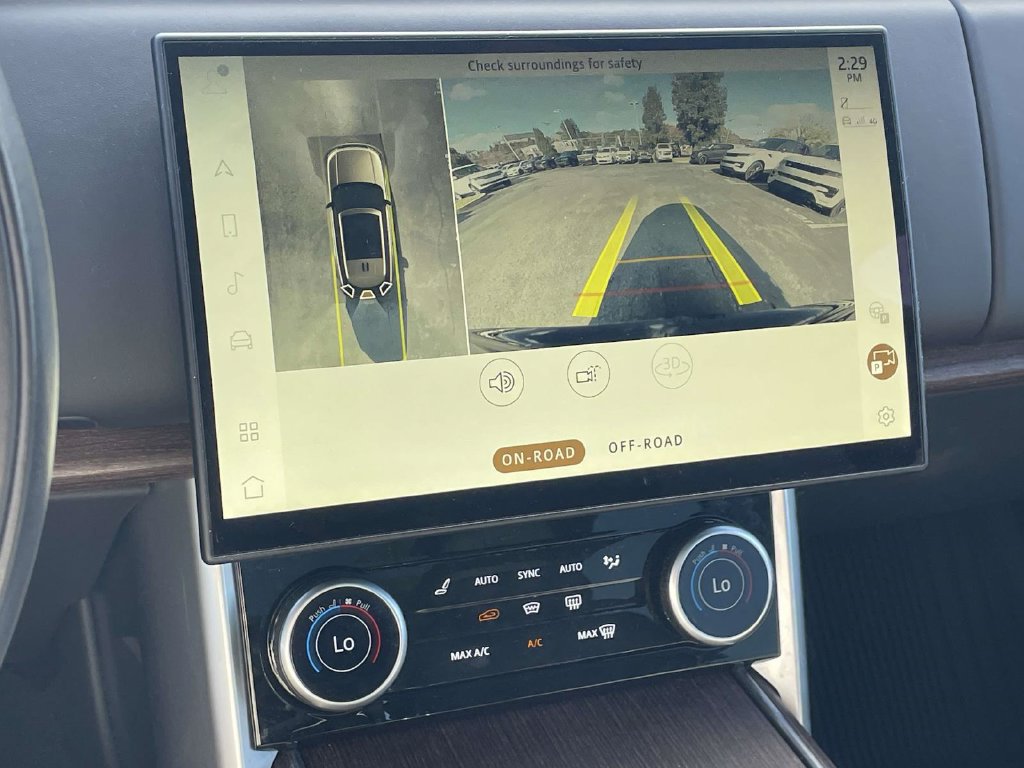 Used 2023 Land Rover Range Rover SE AWD/4WD image 18
