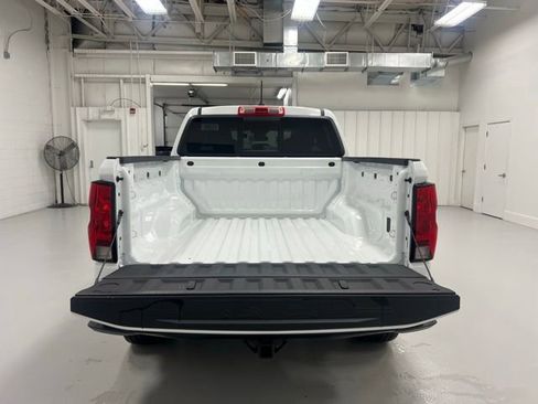 New 2026 Chevrolet Colorado Trail Boss AWD/4WD image 17