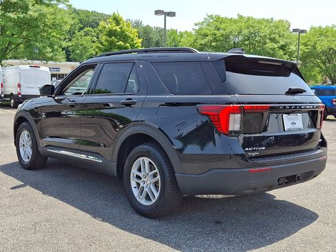 Certified 2025 Ford Explorer Active AWD/4WD image 4