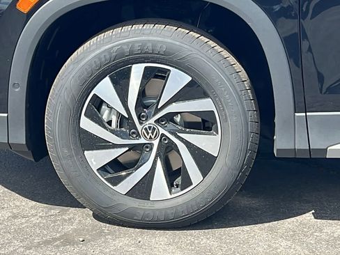 New 2026 Volkswagen Tiguan S AWD/4WD image 9