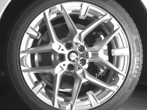 Used 2025 BMW 330i Sedan RWD image 15
