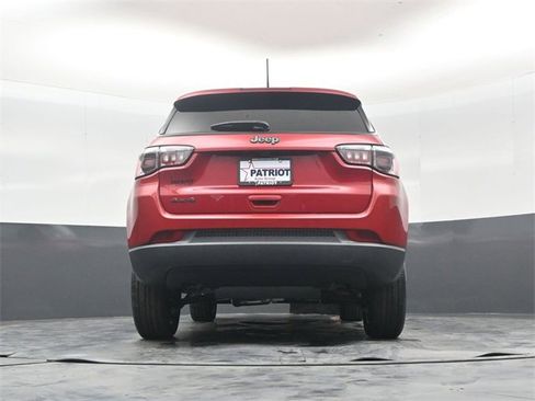 New 2026 Jeep Compass Latitude image 41