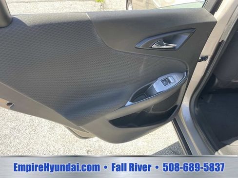 Used 2023 Chevrolet Malibu LT FWD image 16