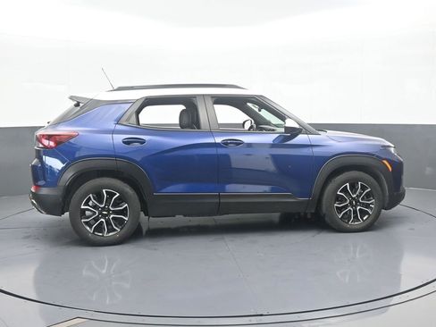 Used 2023 Chevrolet TrailBlazer ACTIV w/ Sun and Liftgate Package image 7