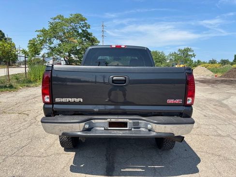 Used 2005 GMC Sierra 2500 SLE w/ Snow Plow Prep Package AWD/4WD image 4