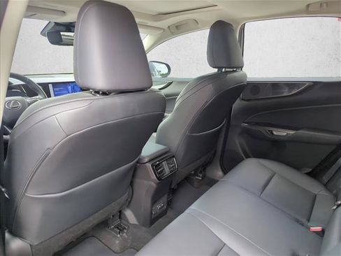 Used 2023 Lexus NX 250 FWD w/ Towing Package (2000 Lbs) image 18