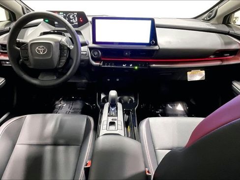 New 2026 Toyota Prius Plug-In Hybrid FWD image 5
