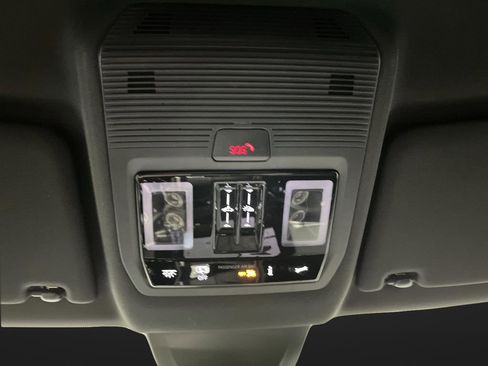 Used 2024 Volkswagen Atlas Cross Sport SEL Premium R-Line image 27