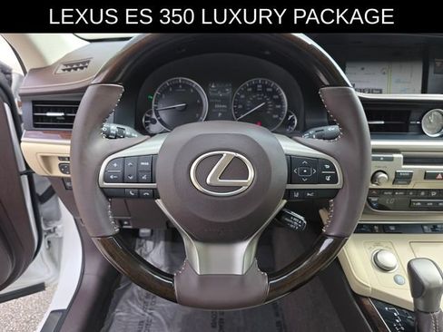 Used 2016 Lexus ES 350 w/ Luxury Package w/Wood Trim FWD image 27