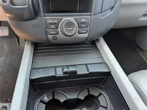 Used 2015 Honda Pilot Touring image 29