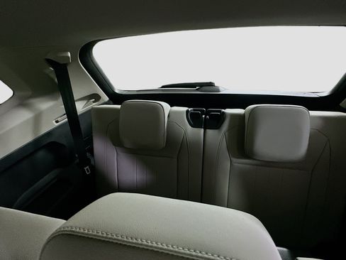 Used 2023 Volkswagen Tiguan SE FWD image 27