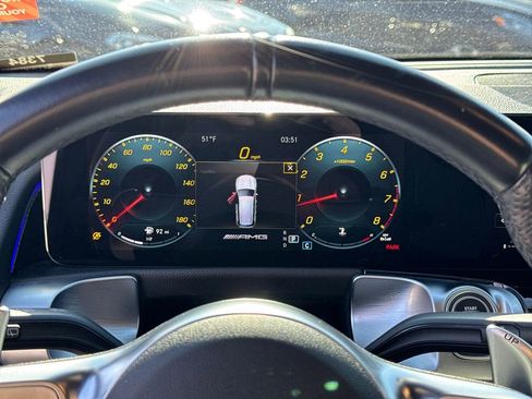 Used 2023 Mercedes-Benz GLB 35 AMG 4MATIC w/ AMG Night Package Plus image 27