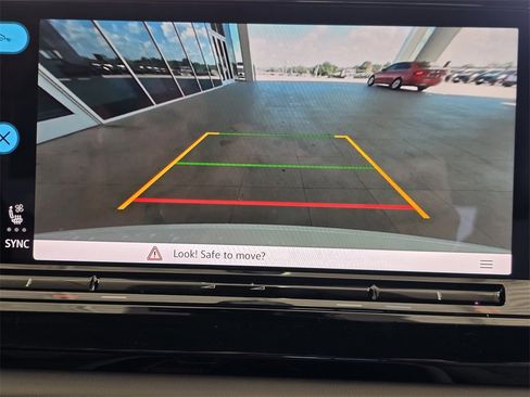 New 2026 Volkswagen Atlas SE image 13