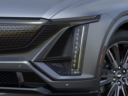 New 2026 Cadillac Lyriq V AWD/4WD image 11